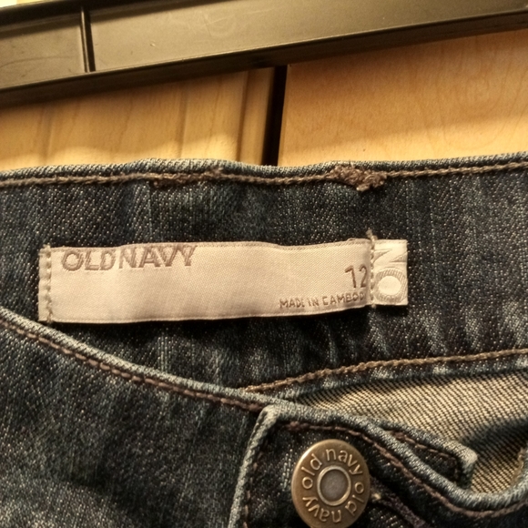 Old Navy Denim Shorts size 12 - Picture 3 of 3